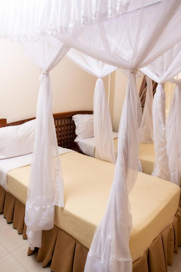 Briston Hotel Аруша Экстерьер фото